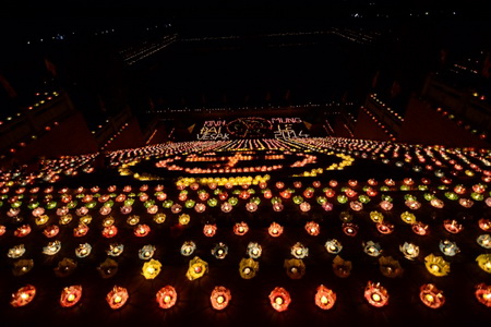 Đại lễ Vesak 2014- truyền tải thông điệp hòa bình ảnh 7